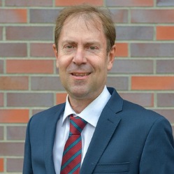 Prof. Dr. Uwe Hettler